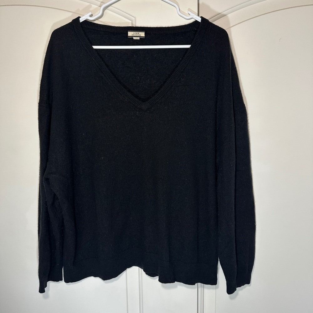 J.Crew Cashmere Relaxed V-neck Sweater Womens XL Black Minimalist Quiet Luxury - Picture 2 of 7